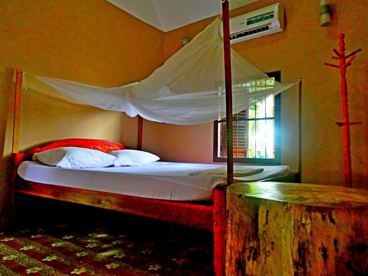 The Plantation Hostel Kampot Buitenkant foto