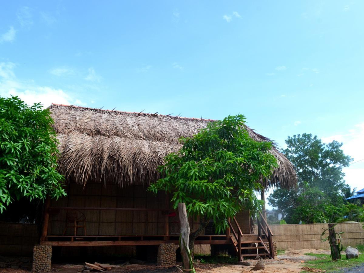 The Plantation Hostel Kampot Buitenkant foto
