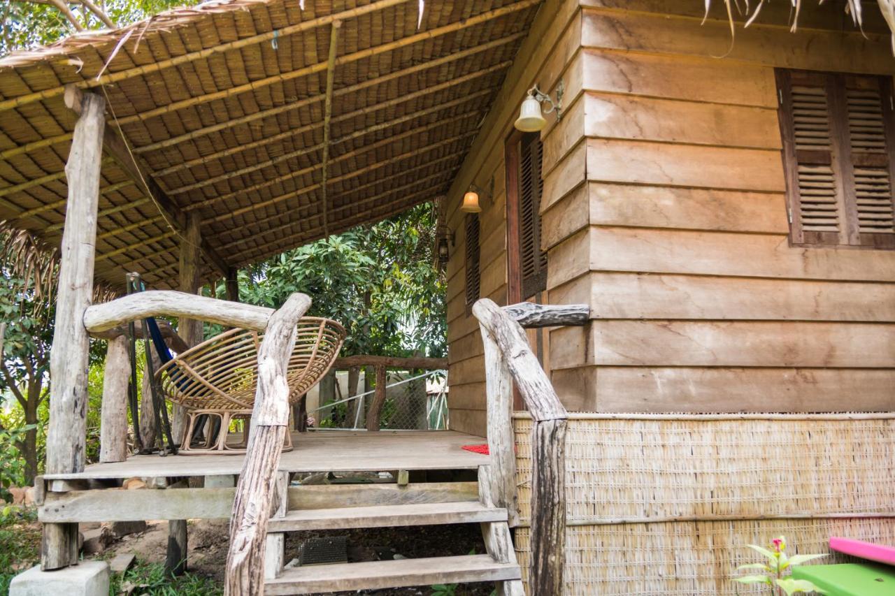 The Plantation Hostel Kampot Buitenkant foto