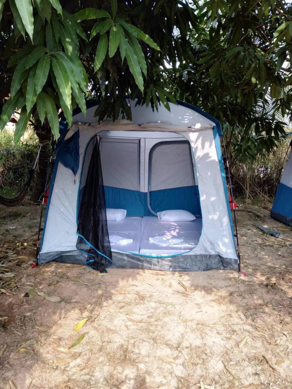 The Plantation Hostel Kampot Buitenkant foto